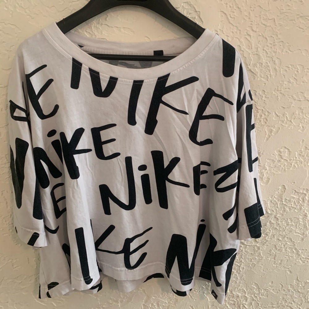 Nike Crop Top